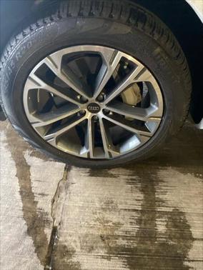 2025 Audi Q7 45 Premium Plus