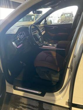 2025 Audi Q7 45 Premium Plus