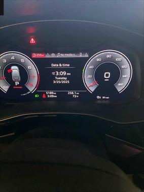 2025 Audi Q7 45 Premium Plus