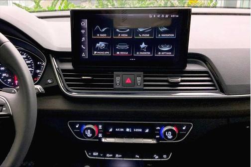 2024 Audi Q5 45 S line Premium