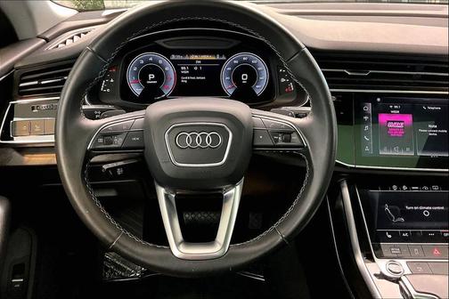 2022 Audi Q8 55 Premium