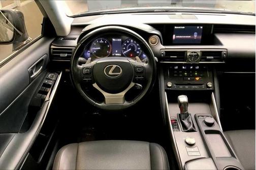 2018 Lexus IS 300 Base