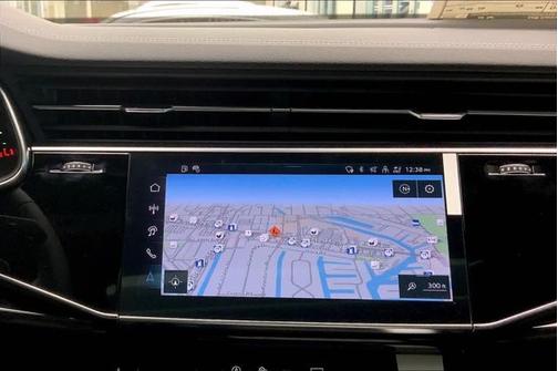 2025 Audi Q8 55 Premium Plus