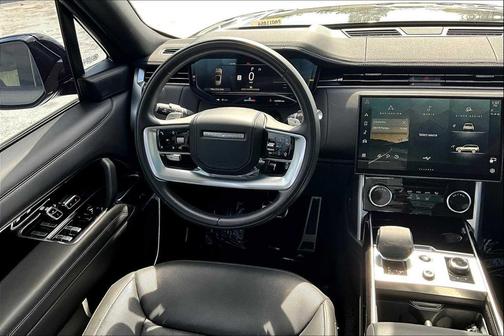 2023 Land Rover Range Rover P530 SE