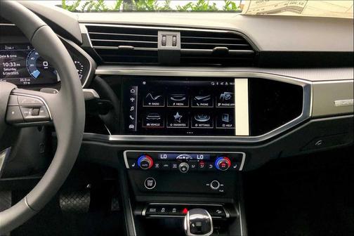 2025 Audi Q3 Premium 45 TFSI S line quattro Tiptronic
