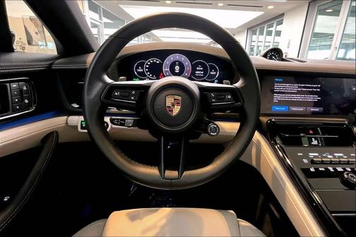 2025 Porsche Panamera 4