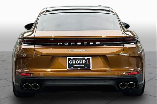 2025 Porsche Panamera 4