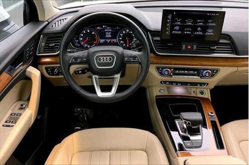 2023 Audi Q5 40 Premium
