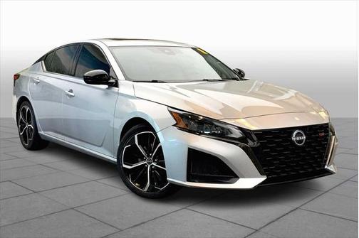 2023 Nissan Altima SR FWD