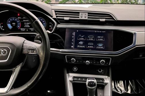 2022 Audi Q3 45 S line Premium