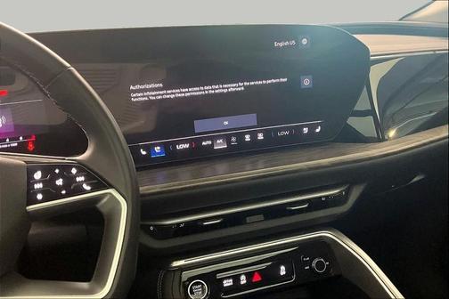 Glacier White Metallic 2025 Audi Q5 Premium Plus TFSI quattro S tronic