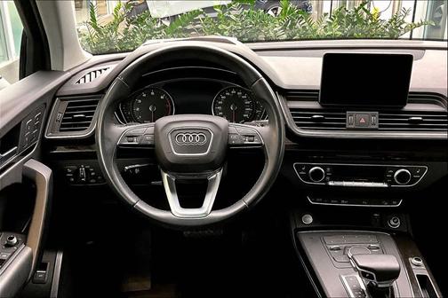 2020 Audi Q5 45 Premium