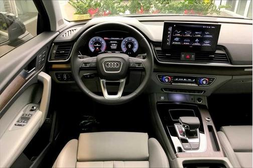 2024 Audi Q5 45 S line Premium Plus