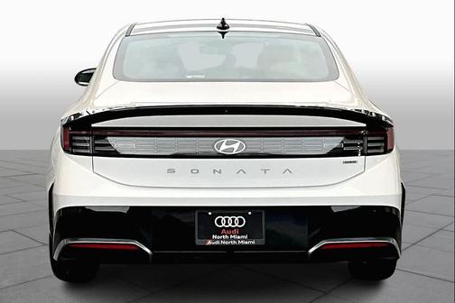 2025 Hyundai SONATA Hybrid SE