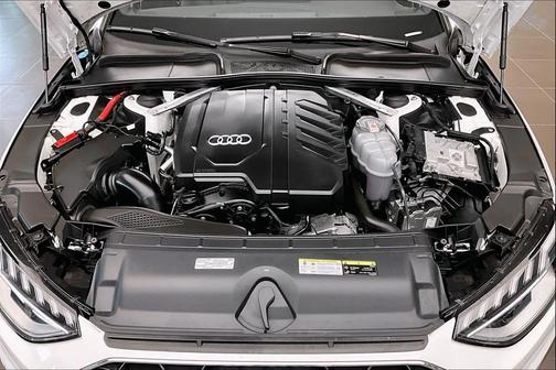 2023 Audi A4 45 S line Premium