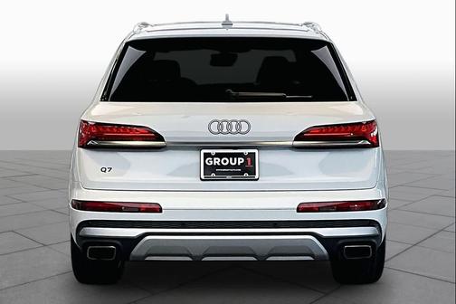 Carrara White 2025 Audi Q7 45 Premium