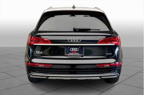 2023 Audi Q5 40 Premium Plus