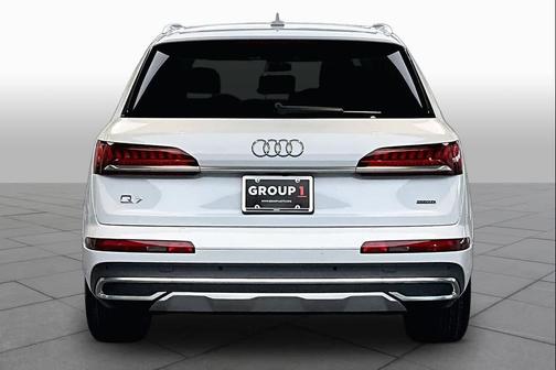 2023 Audi Q7 55 Premium Plus