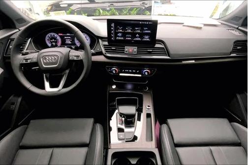 2024 Audi Q5 45 S line Premium Plus