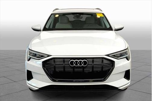 2022 Audi e-tron Premium