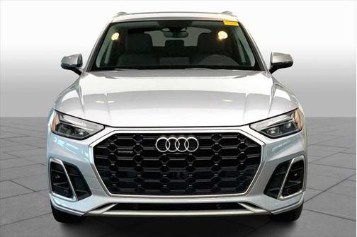 2022 Audi Q5 45 S line Premium Plus