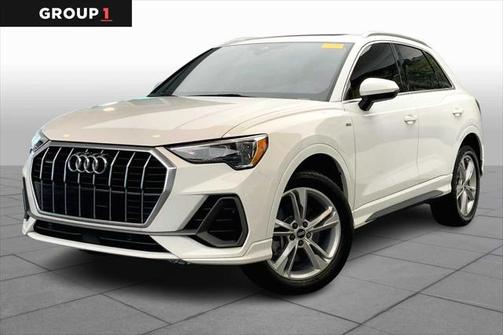 2022 Audi Q3 45 S line Premium