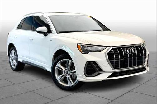 2022 Audi Q3 45 S line Premium