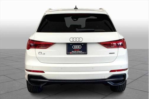 2022 Audi Q3 45 S line Premium