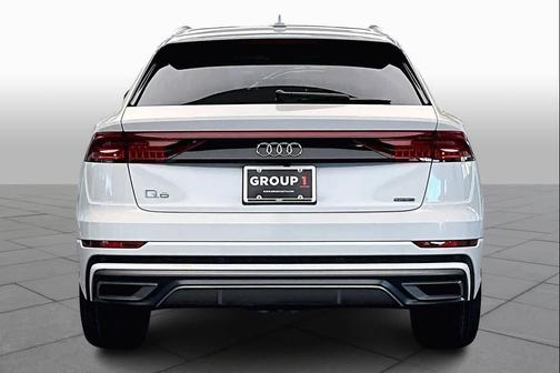 2023 Audi Q8 55 Premium Plus