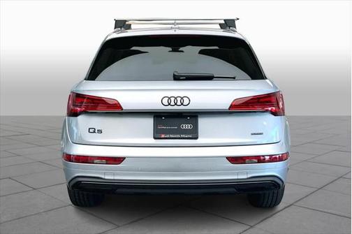 2024 Audi Q5 40 Premium Plus