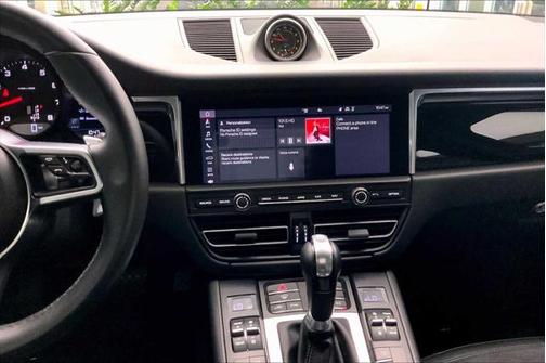 2020 Porsche Macan Base