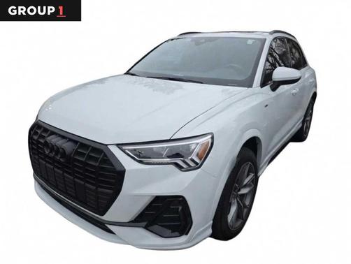 2024 Audi Q3 45 S line Premium Plus