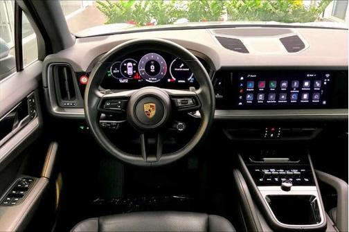 2024 Porsche Cayenne AWD