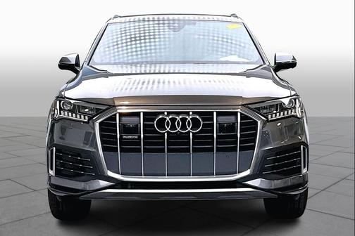 2023 Audi Q7 45 Premium Plus