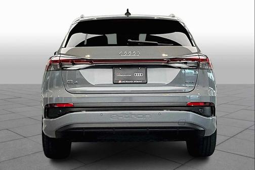 2024 Audi Q4 e-tron Premium 55 quattro