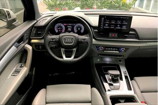 2024 Audi Q5 45 S line Premium