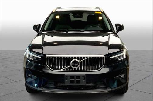 2024 Volvo XC40 B5 Plus Bright Theme