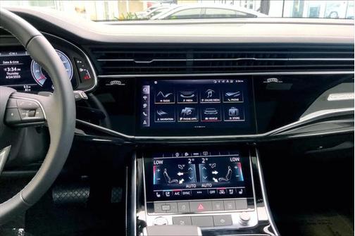 2025 Audi Q7 45 Premium Plus