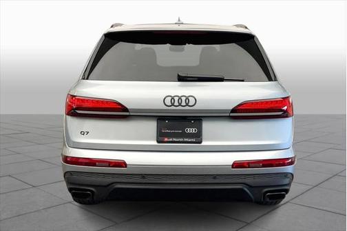 2025 Audi Q7 45 Premium Plus