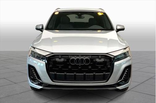 2025 Audi Q7 45 Premium Plus