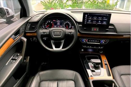 2022 Audi Q5 45 S line Premium