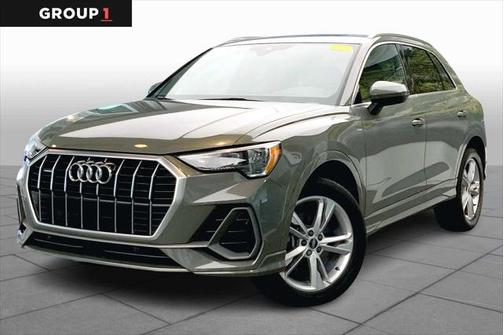 2022 Audi Q3 45 S line Premium