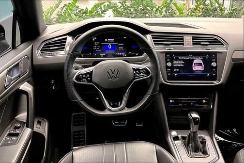 2024 Volkswagen Tiguan 2.0T SE R-Line Black