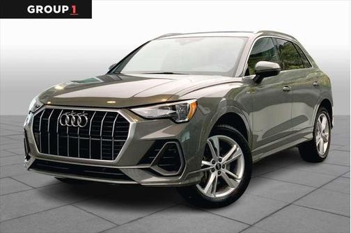 2022 Audi Q3 45 S line Premium