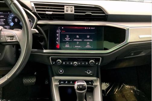 2022 Audi Q3 45 S line Premium