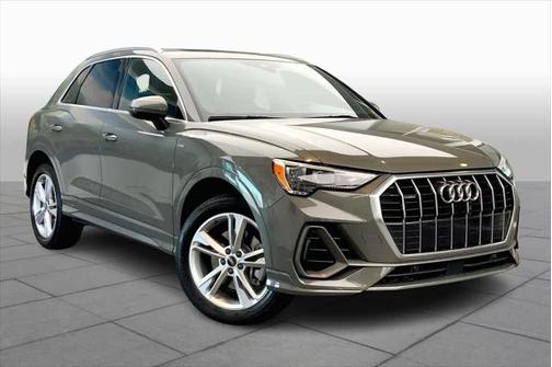 2022 Audi Q3 45 S line Premium