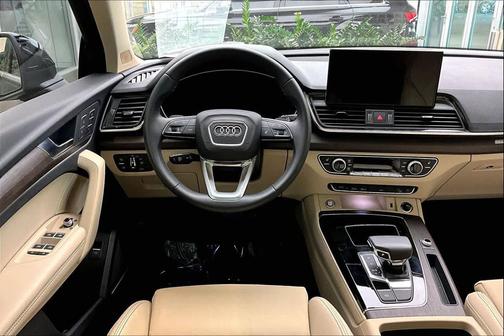 2024 Audi Q5 45 S line Premium Plus