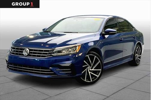 2017 Volkswagen Passat 1.8T R-Line w/Comfort