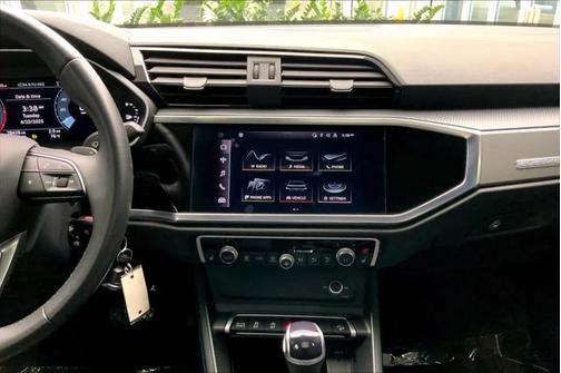 2022 Audi Q3 45 S line Premium