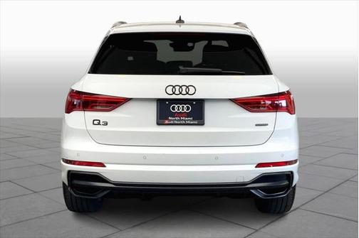 2022 Audi Q3 45 S line Premium